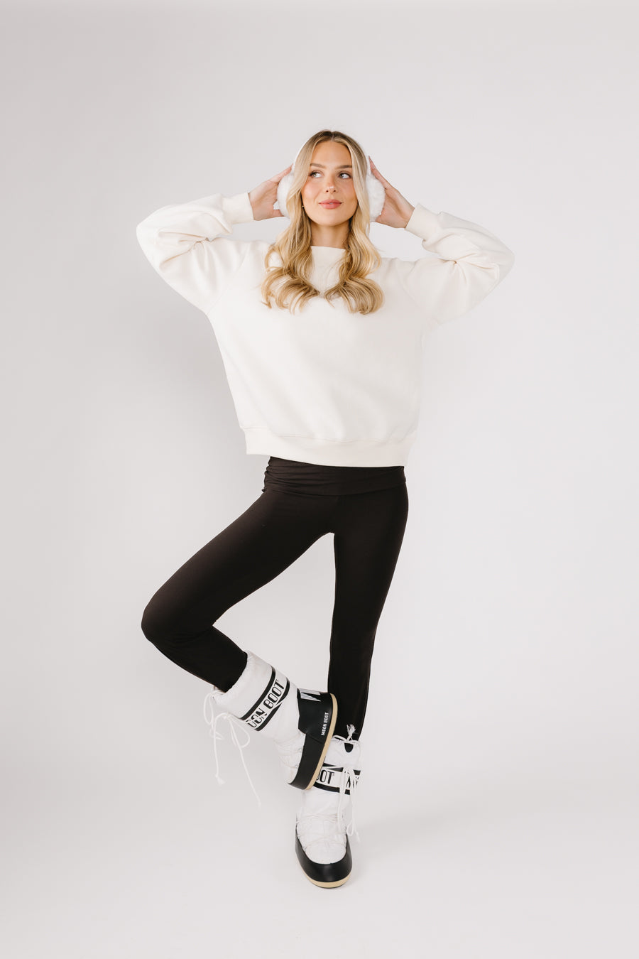 True Essential Sweatshirt
