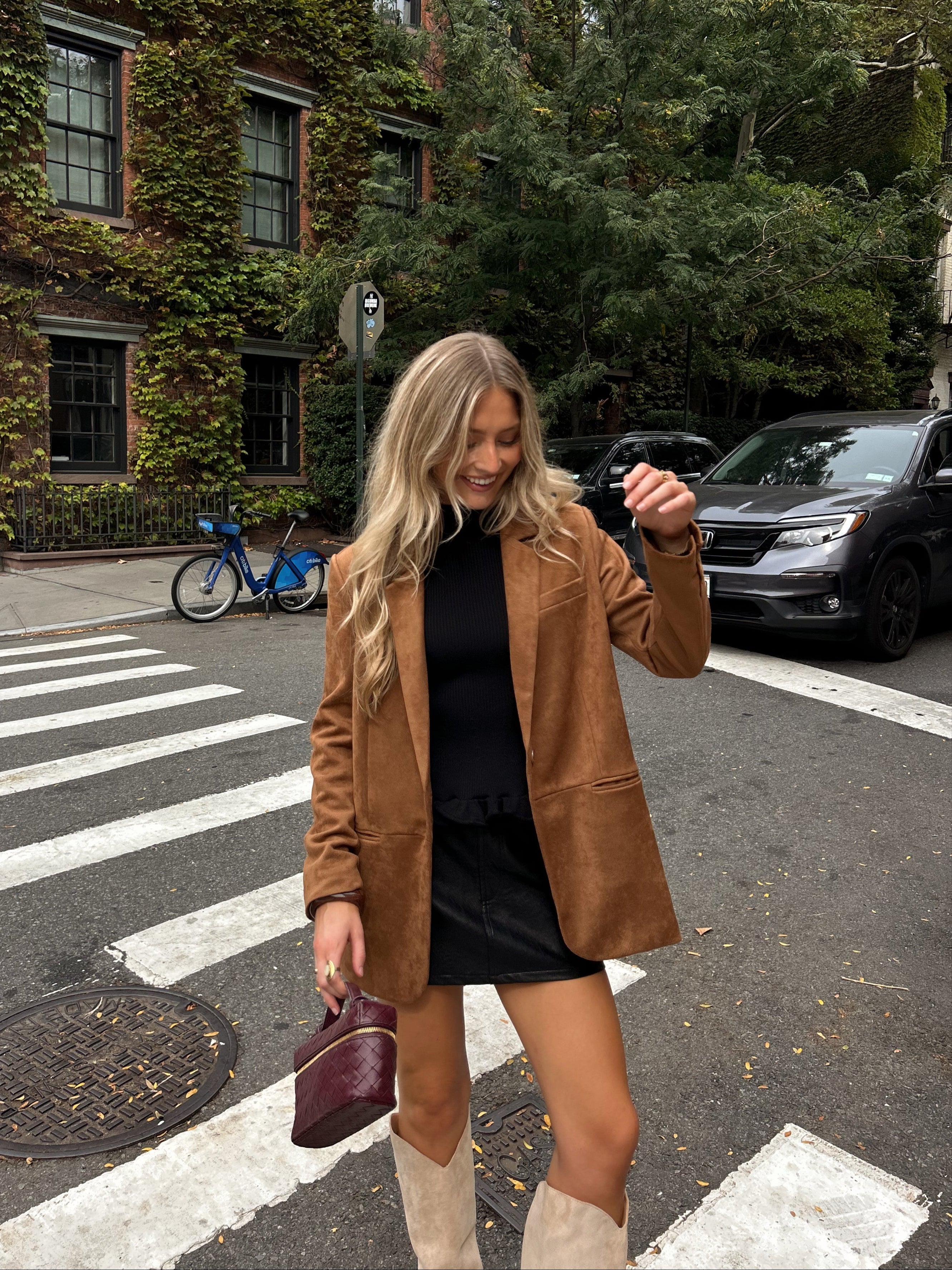 Leigh Blazer