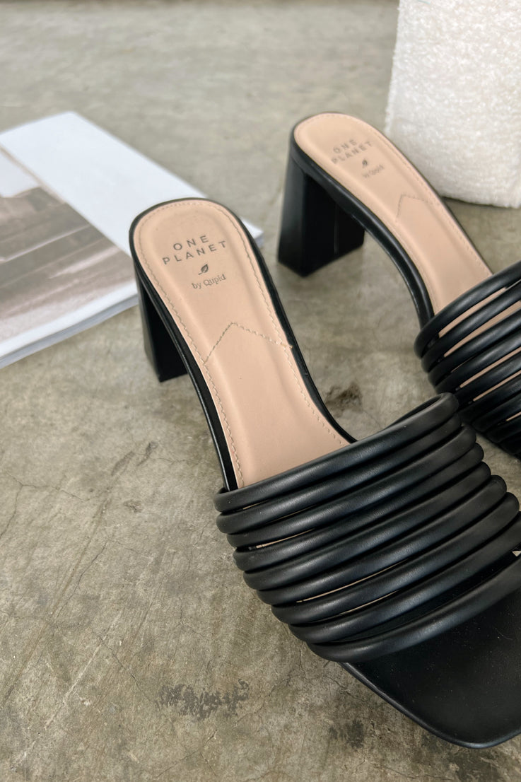 On the Regular Heels